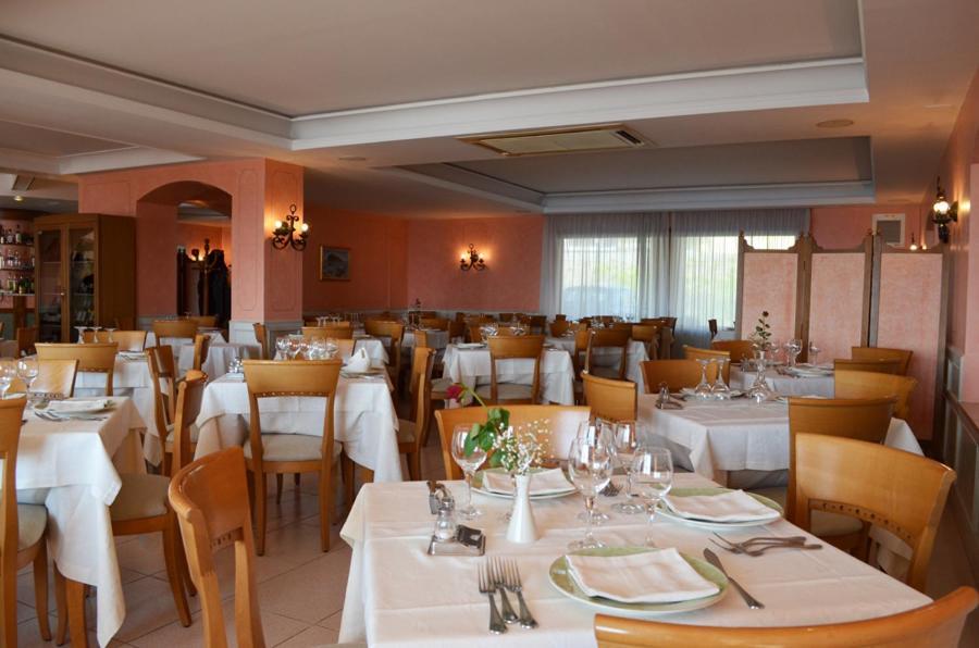 Hotel Ristorante La Lampara Gizzeria Luaran gambar