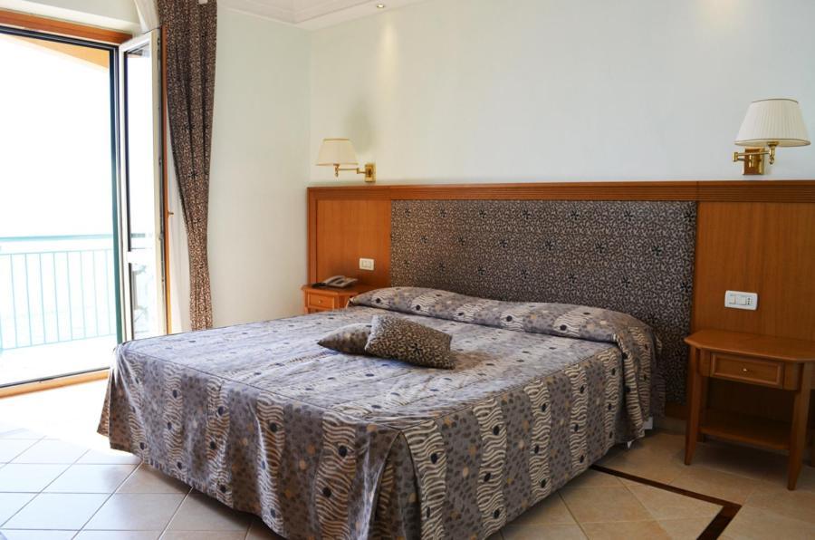 Hotel Ristorante La Lampara Gizzeria Luaran gambar