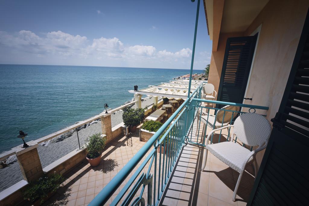 Hotel Ristorante La Lampara Gizzeria Luaran gambar